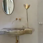 拉萨雷西娜酒店