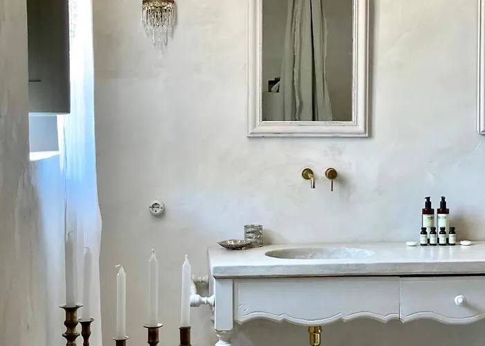 拉萨雷西娜酒店 2*