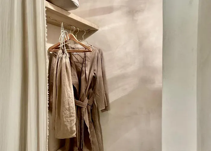 拉萨雷西娜酒店 2*